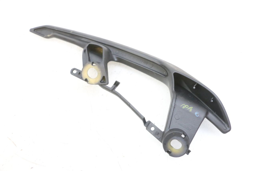 photo de MANIGLIONE DESTRO YAMAHA TRICITY 300 (2020 - 2024) - Primo piano tecnico