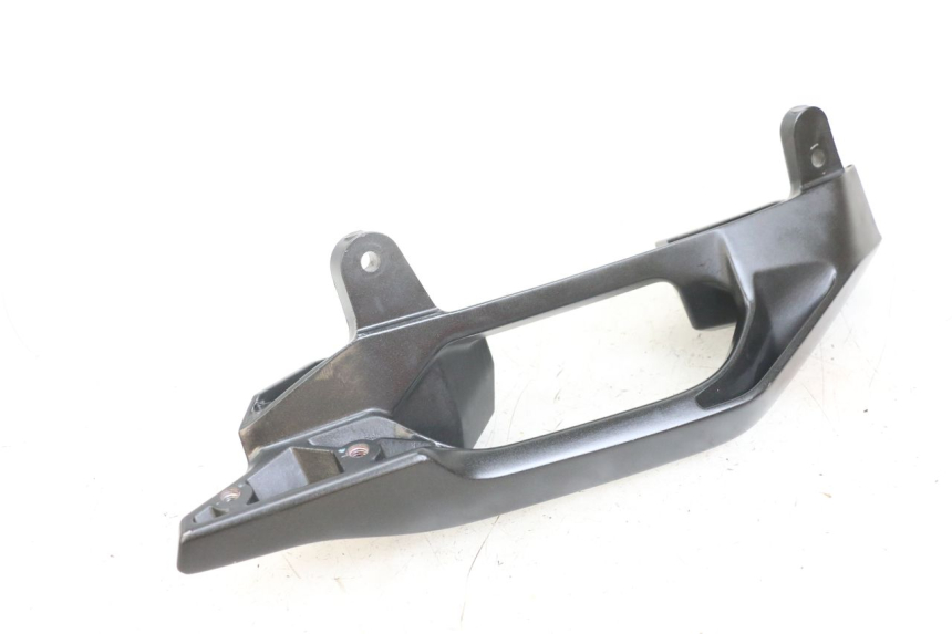 photo de MANIGLIA POSTERIORE DESTRA KAWASAKI VERSYS ABS 650 (2015 - 2018) - Dettagli dei punti di fissaggio