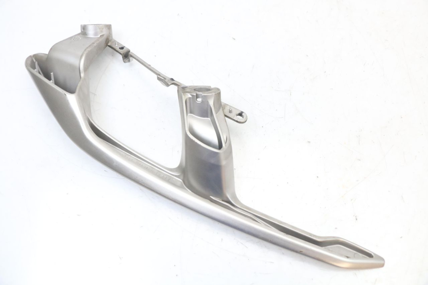 photo de MANIGLIA POSTERIORE DESTRA YAMAHA XMAX X-MAX ABS 125 (2017 - 2020) - Zoom sullo stato d'uso