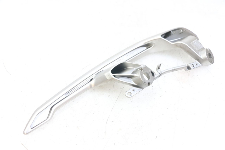 photo de MANIGLIA POSTERIORE DESTRA YAMAHA XMAX X-MAX ABS 125 (2017 - 2020) - Vista d'insieme del prodotto