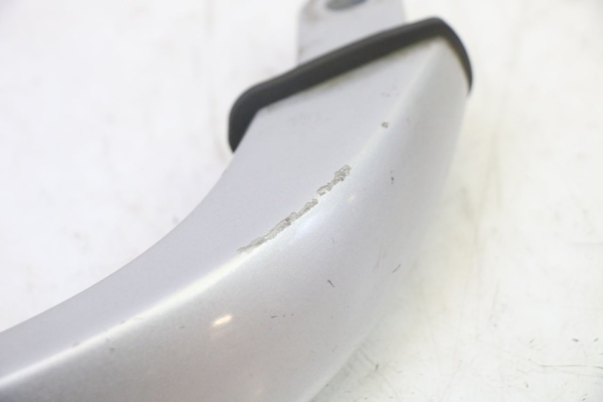 photo de MANIGLIONE DESTRO YAMAHA X-MAX XMAX 250 (2006 - 2009) - Altra angolazione