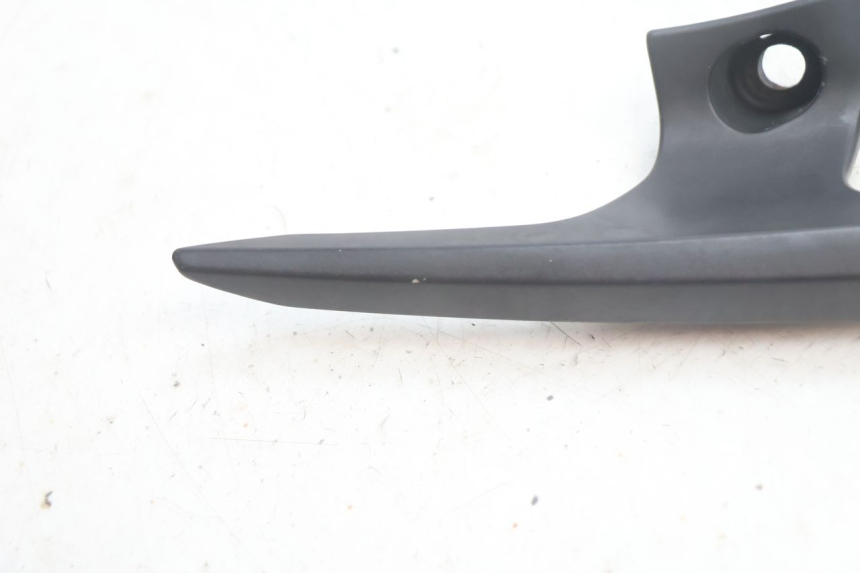 photo de MANIGLIA POSTERIORE DESTRA YAMAHA X-MAX XMAX 125 (2010 - 2013) - Dettaglio del componente