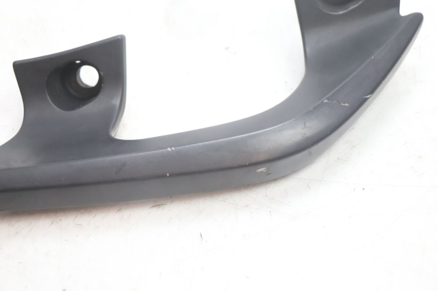 photo de MANIGLIA POSTERIORE DESTRA YAMAHA X-MAX XMAX 125 (2010 - 2013) - Zoom sullo stato d'uso
