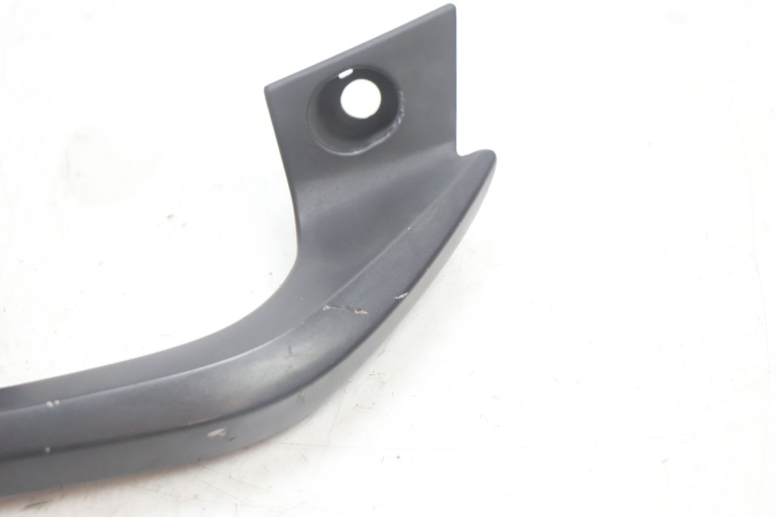 photo de MANIGLIA POSTERIORE DESTRA YAMAHA X-MAX XMAX 125 (2010 - 2013) - Altra angolazione
