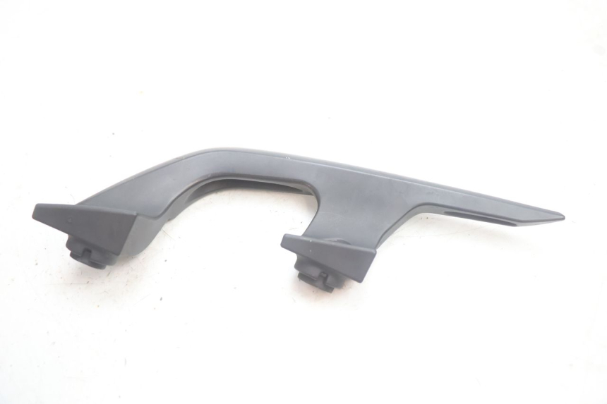 photo de MANIGLIA POSTERIORE DESTRA YAMAHA X-MAX XMAX 125 (2010 - 2013) - Primo piano tecnico