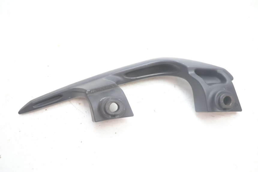 photo de MANIGLIA POSTERIORE DESTRA YAMAHA X-MAX XMAX 125 (2010 - 2013) - Stato della superficie e materiale
