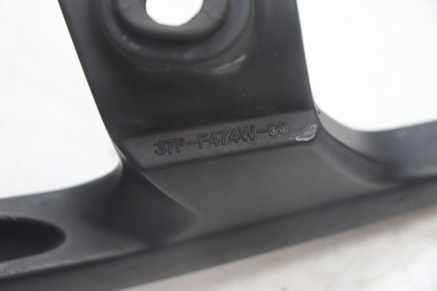 photo de MANIGLIA POSTERIORE DESTRA YAMAHA X-MAX XMAX 125 (2010 - 2013) - Ricambio usato controllato