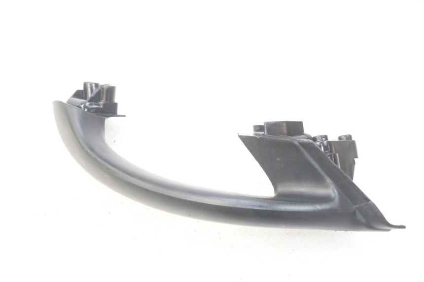 photo de MANIGLIA POSTERIORE DESTRA PIAGGIO X9 EVOLUTION 125 (2003 - 2007) - Altra angolazione