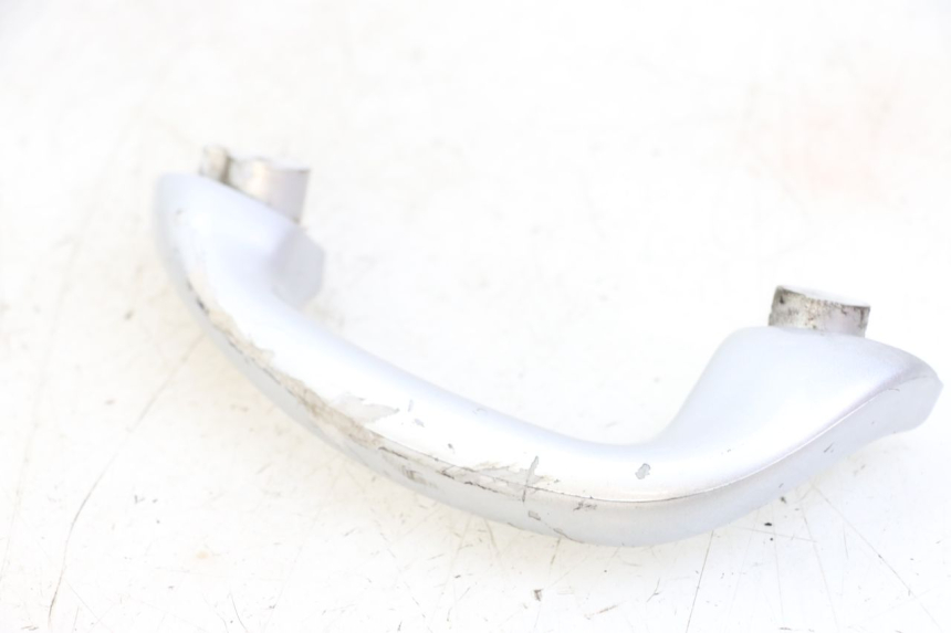 photo de MANIGLIA POSTERIORE DESTRA YAMAHA NEOS NEO'S 4T 50 (2008 - 2016) - Zoom sullo stato d'uso