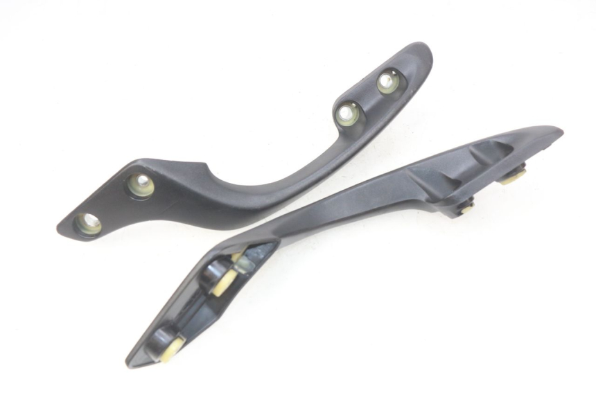 photo de MANIGLIA POSTERIORE HONDA FES PANTHEON 2T 125 (1998 - 2002) - Vista d'insieme del prodotto