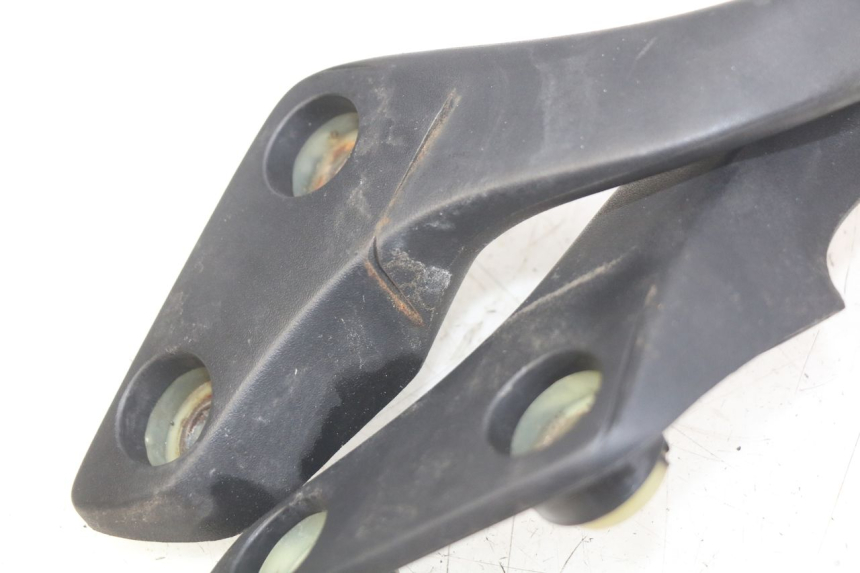 photo de MANIGLIA POSTERIORE HONDA FES PANTHEON 2T 125 (1998 - 2002) - Dettaglio del componente