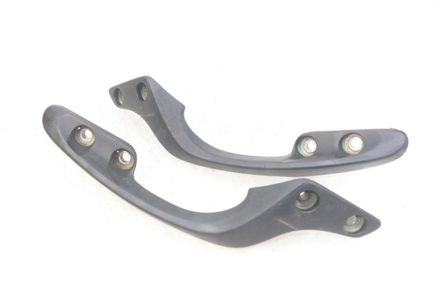 photo de MANIGLIA POSTERIORE HONDA FES PANTHEON 2T 125 (1998 - 2002) - Ricambio usato controllato