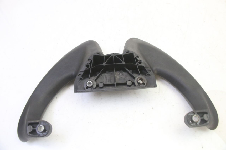 photo de MANIGLIA POSTERIORE PIAGGIO FLY 2T 50 (2004 - 2017) - Dettagli dei punti di fissaggio