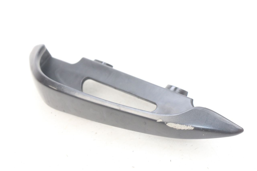 photo de MANIGLIA POSTERIORE SINISTRA SUZUKI BURGMAN 125 (2007 - 2014) - Dettaglio del componente