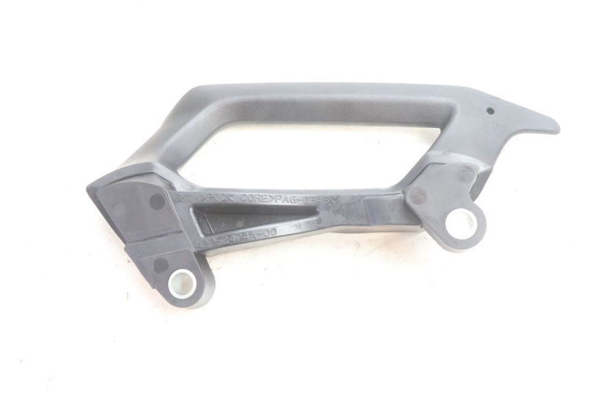photo de MANIGLIONE SINISTRO YAMAHA FZ8 800 (2010 - 2016) - Altra angolazione