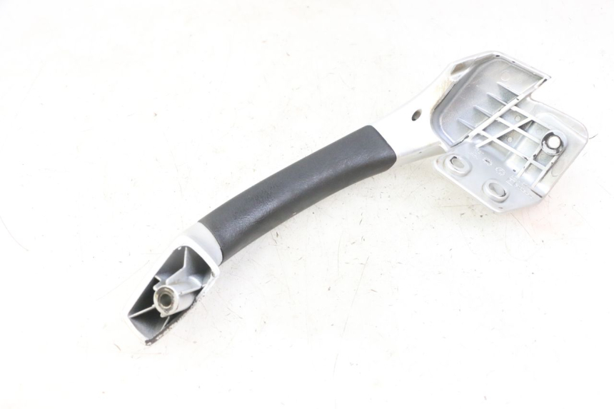 photo de MANIGLIONE SINISTRO PIAGGIO MP3 LT 300 (2010 - 2016) - Altra angolazione