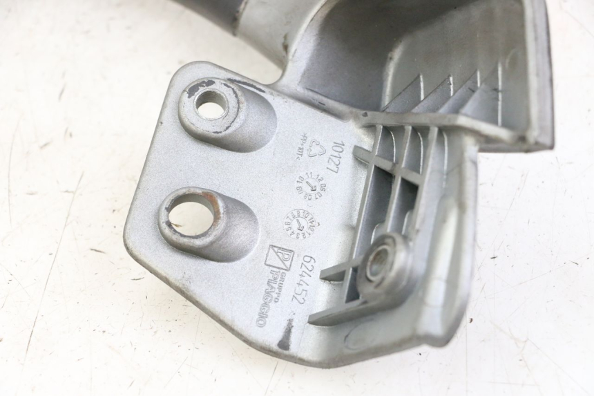 photo de MANIGLIONE SINISTRO PIAGGIO MP3 125 (2006 - 2014) - Primo piano tecnico