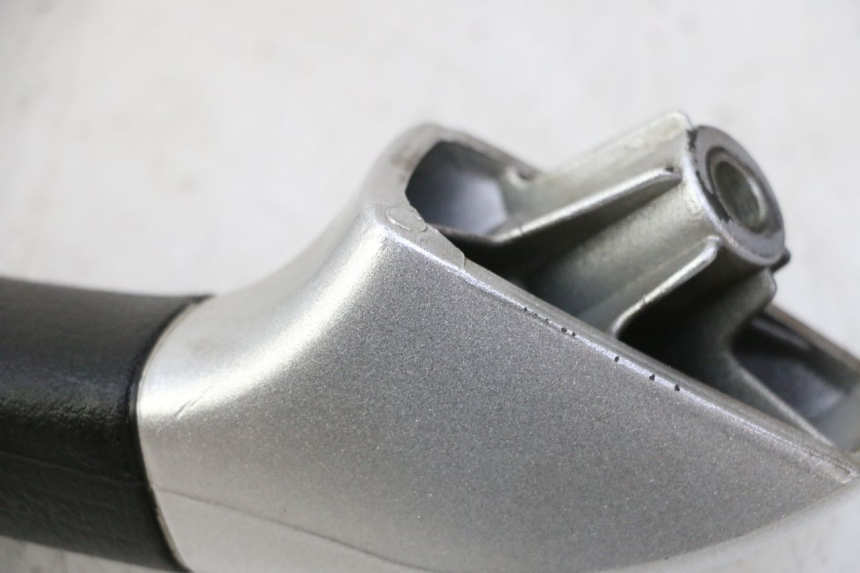 photo de MANIGLIA POSTERIORE SINISTRA PIAGGIO MP3 RL 250 (2006 - 2010) - Zoom sullo stato d'uso