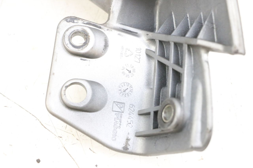 photo de MANIGLIONE SINISTRO PIAGGIO MP3 125 (2006 - 2014) - Altra angolazione