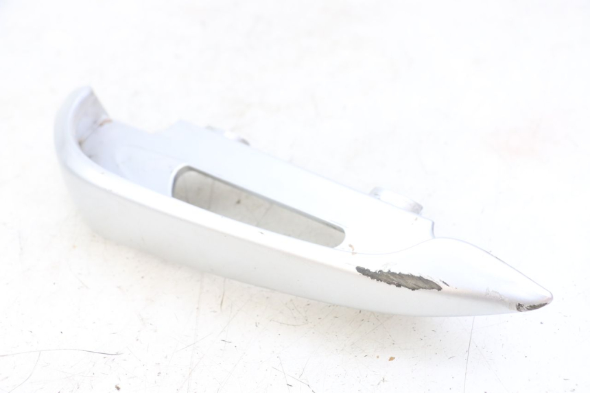 photo de MANIGLIA POSTERIORE SINISTRA SUZUKI BURGMAN 125 (2007 - 2014) - Dettaglio del componente