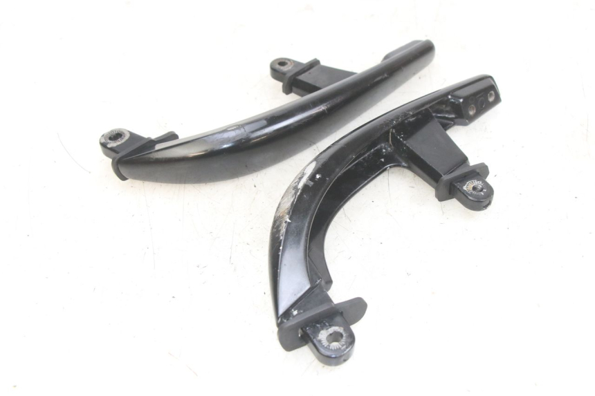 photo de MANIGLIA POSTERIORE SINISTRA YAMAHA X-MAX XMAX 250 (2006 - 2009) - Primo piano tecnico