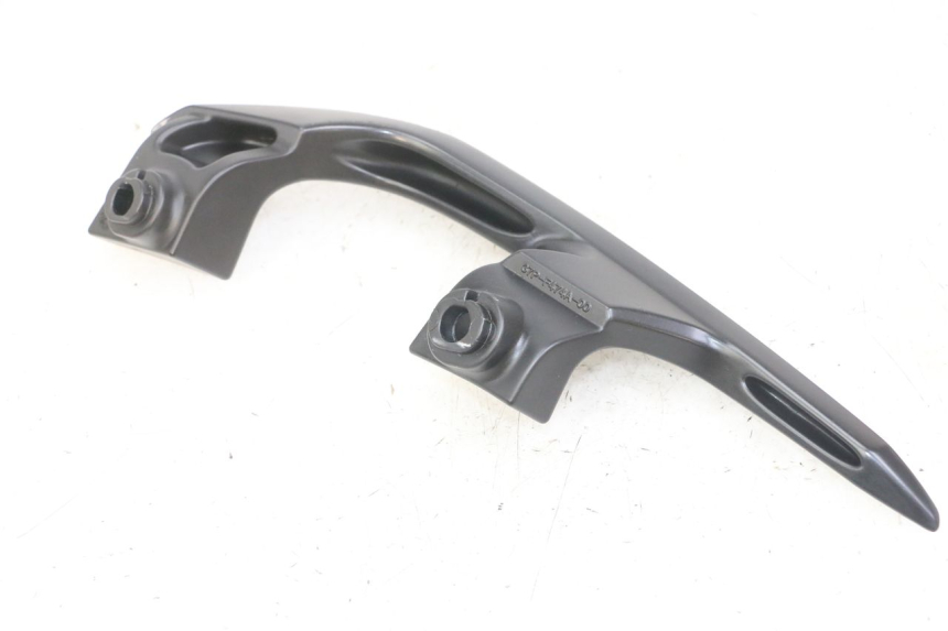 photo de MANIGLIA POSTERIORE SINISTRA YAMAHA X-MAX XMAX 125 (2010 - 2013) - Primo piano tecnico