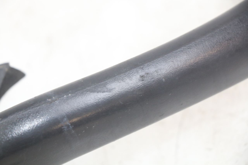 photo de MANIGLIA POSTERIORE SINISTRA PIAGGIO X9 EVOLUTION 125 (2003 - 2007) - Zoom sullo stato d'uso