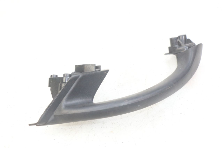 photo de MANIGLIA POSTERIORE SINISTRA PIAGGIO X9 125 (2000 - 2003) - Zoom sullo stato d'uso