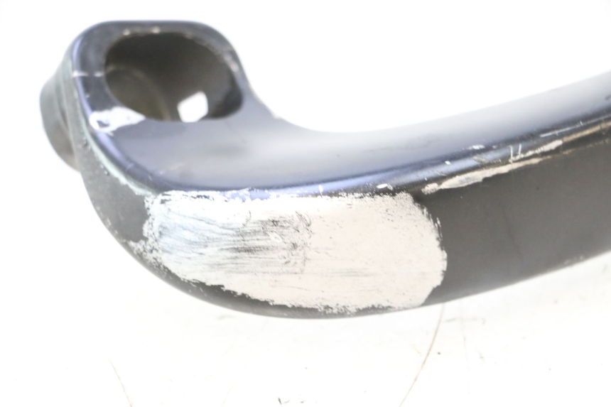 photo de MANIGLIONE SINISTRO YAMAHA XP T-MAX ABS 500 (2005 - 2005) - Altra angolazione