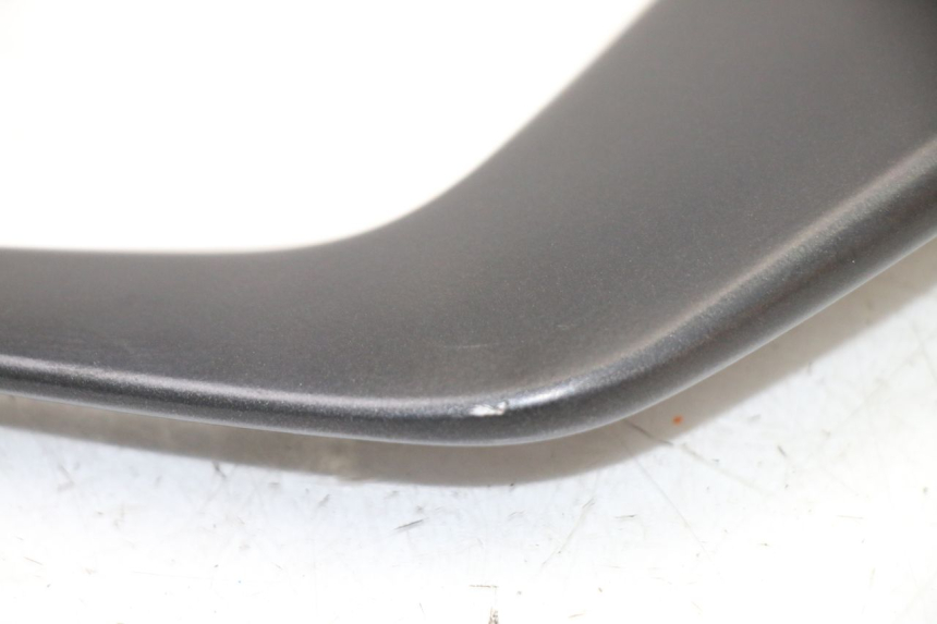 photo de MANIGLIONE SINISTRO YAMAHA TRACER 7 700 (2020 - 2024) - Zoom sullo stato d'uso