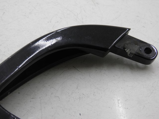 photo de MANIGLIA POSTERIORE SINISTRA YAMAHA XMAX X-MAX 125 (2006 - 2009) - Zoom sullo stato d'uso