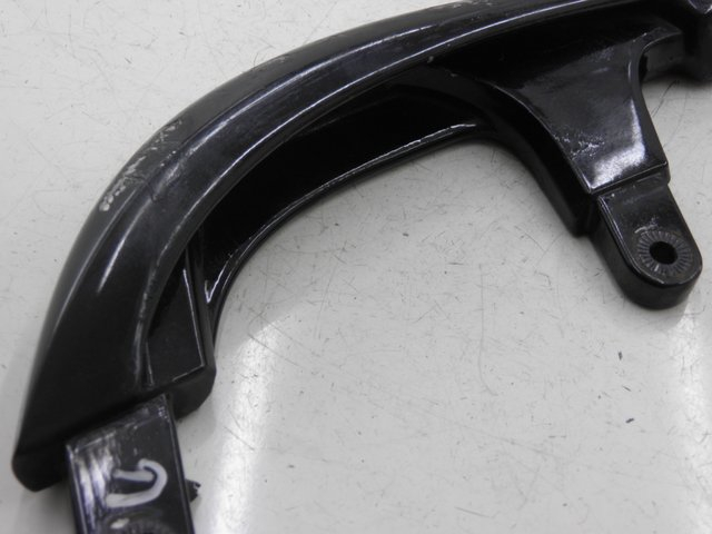photo de MANIGLIA POSTERIORE SINISTRA YAMAHA XMAX X-MAX 125 (2006 - 2009) - Dettagli dei punti di fissaggio