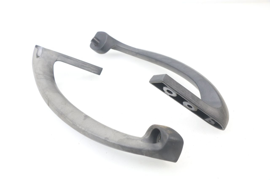 photo de MANIGLIA POSTERIORE KYMCO GRAND DINK 250 (2002 - 2007) - Zoom sullo stato d'uso