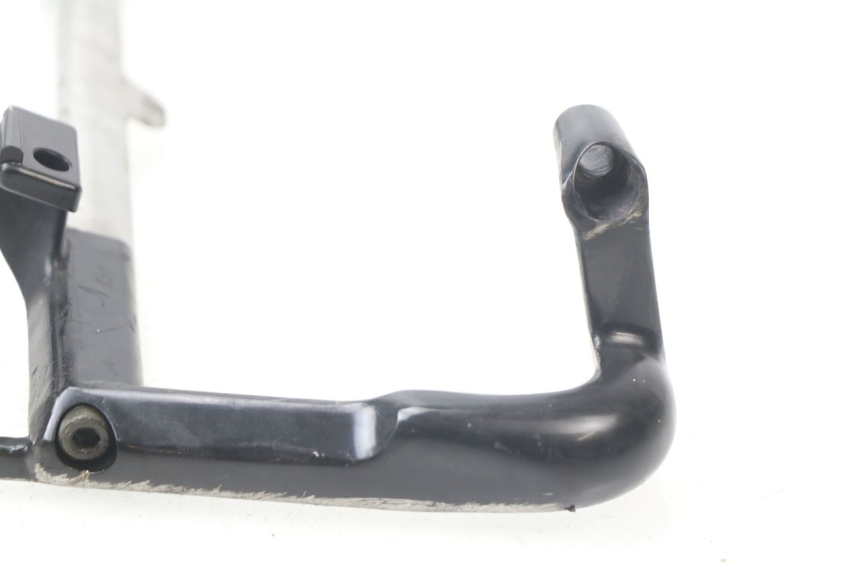 photo de MANOPOLE POSTERIORE KAWASAKI GTR 1000 (1994 - 2004) - Stato della superficie e materiale