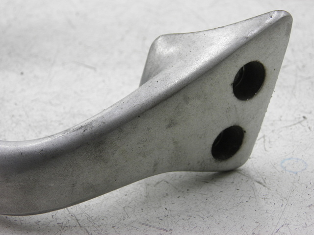 photo de MANIGLIA POSTERIORE HONDA CB SEVEN FITTY 750 (1992 - 2003) - Dettaglio del componente