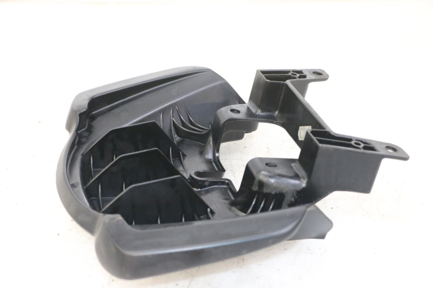 photo de MANIGLIA POSTERIORE MBK BOOSTER SPIRIT NAKED 50 (2004 - 2017) - Primo piano tecnico