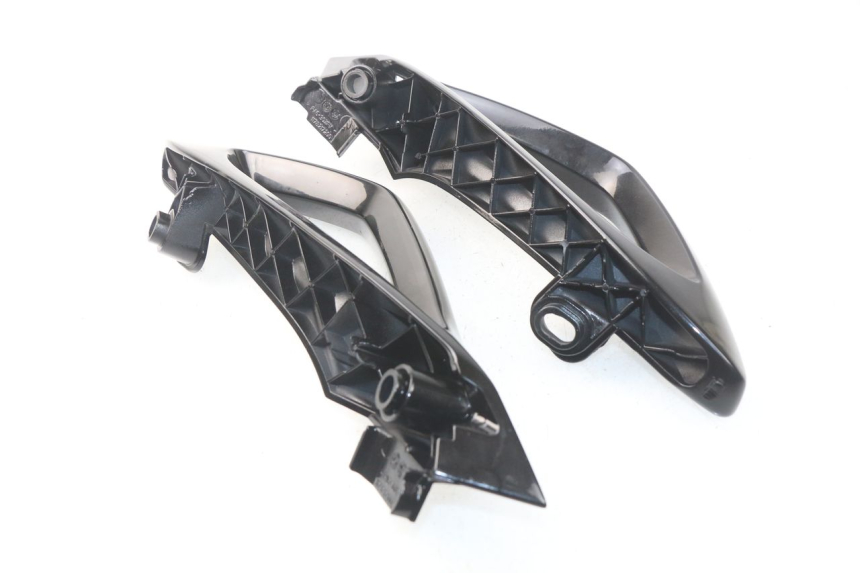 photo de MANIGLIONE PEUGEOT METROPOLIS 400 (2017 - 2020) - Zoom sullo stato d'uso