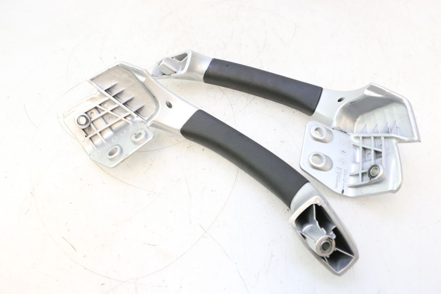 photo de MANOPOLE POSTERIORI PIAGGIO MP3 LT 300 (2010 - 2016) - Dettaglio del componente