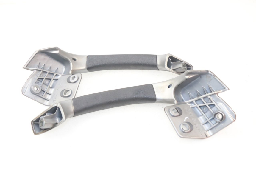 photo de MANIGLIA POSTERIORE PIAGGIO MP3 125 (2006 - 2014) - Dettaglio del componente