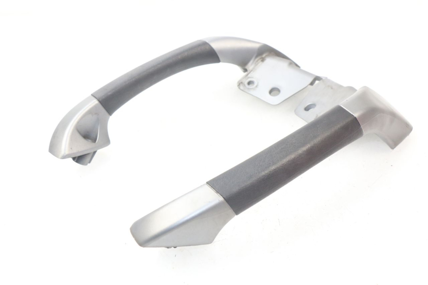 photo de MANIGLIA POSTERIORE PIAGGIO MP3 125 (2006 - 2014) - Zoom sullo stato d'uso