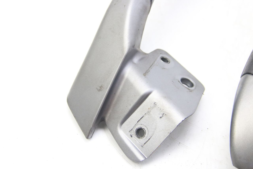 photo de MANIGLIA POSTERIORE PIAGGIO MP3 125 (2006 - 2014) - Ricambio usato controllato