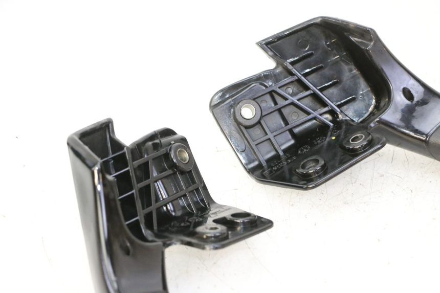 photo de MANIGLIONE PIAGGIO MP3 500 (2011 - 2015) - Zoom sullo stato d'uso