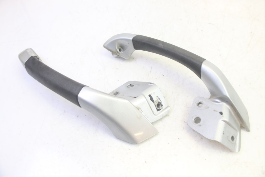 photo de MANIGLIONE PIAGGIO MP3 RL 250 (2006 - 2010) - Altra angolazione