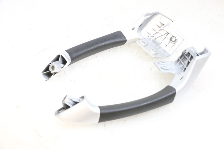 photo de MANIGLIONE PIAGGIO MP3 RL 250 (2006 - 2010) - Dettaglio del componente