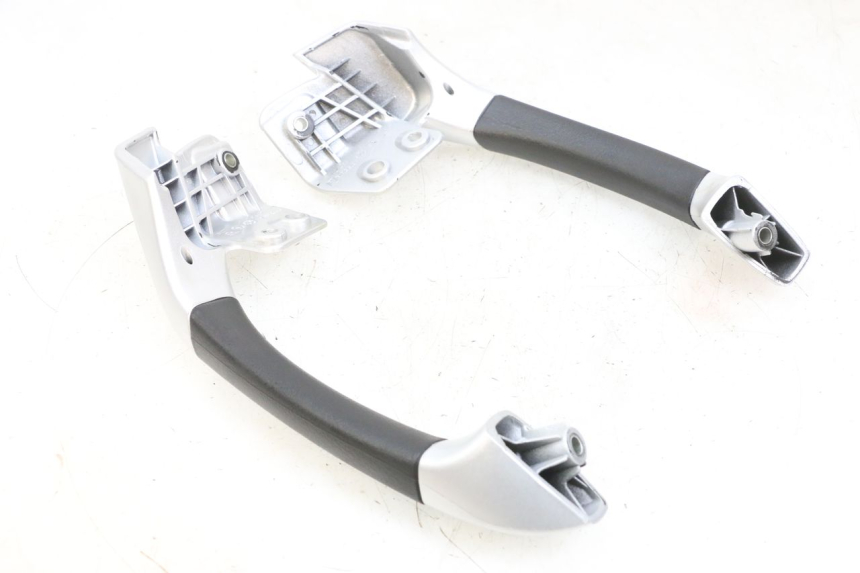 photo de MANIGLIONE PIAGGIO MP3 RL 250 (2006 - 2010) - Primo piano tecnico