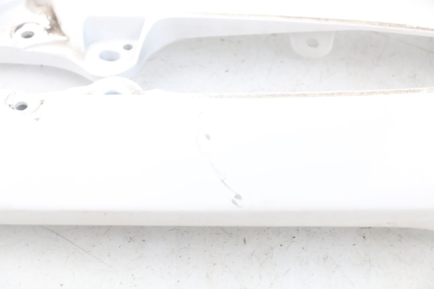 photo de MANIGLIA POSTERIORE MBK MW TRYPTIK 125 (2017 - 2022) - Zoom sui componenti