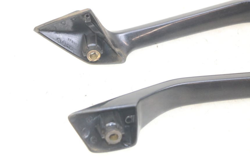 photo de MANIGLIA POSTERIORE GILERA NEXUS 125 (2007 - 2009) - Zoom sullo stato d'uso