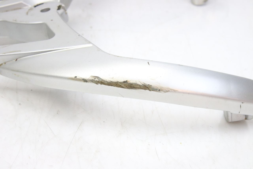 photo de MANIGLIA POSTERIORE KEEWAY OUTLOOK 125 (2007 - 2013) - Primo piano tecnico