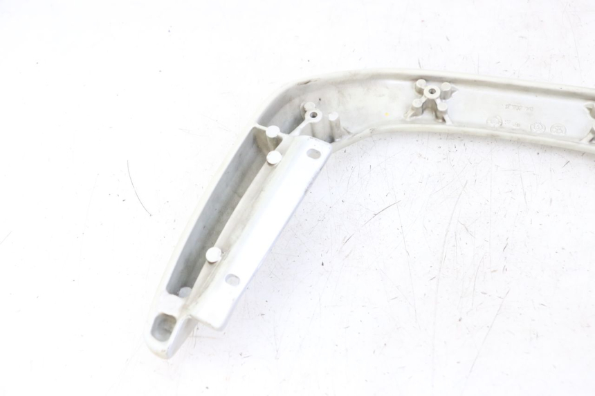 photo de MANIGLIONE PEUGEOT ELYSTAR 125 (2002 - 2007) - Altra angolazione