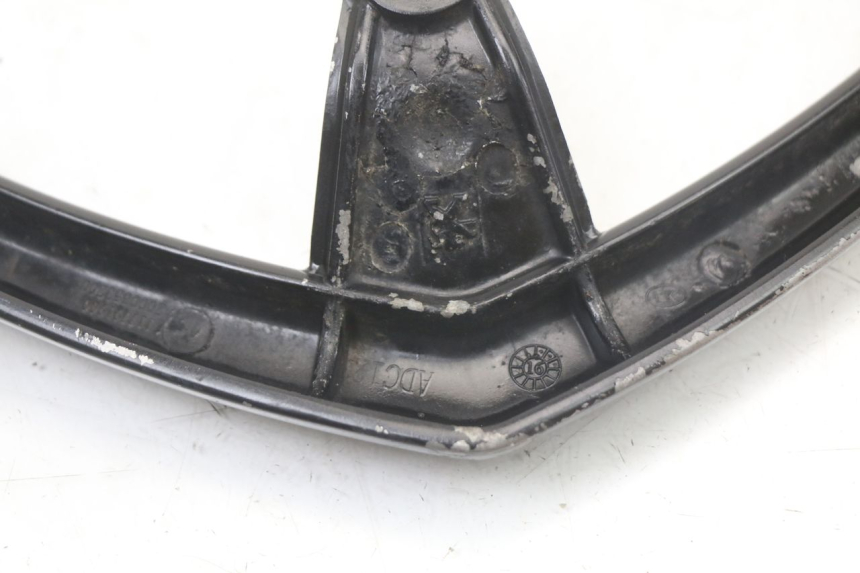 photo de MANIGLIA POSTERIORE PEUGEOT KISBEE 2T 50 (2010 - 2017) - Caratteristiche distintive